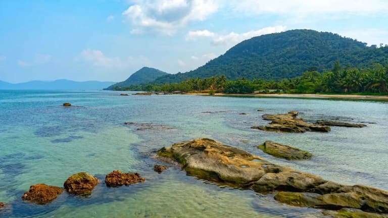 bac-dao-phu-quoc-bai-thom-ganh-dau-bien-trong-xanh