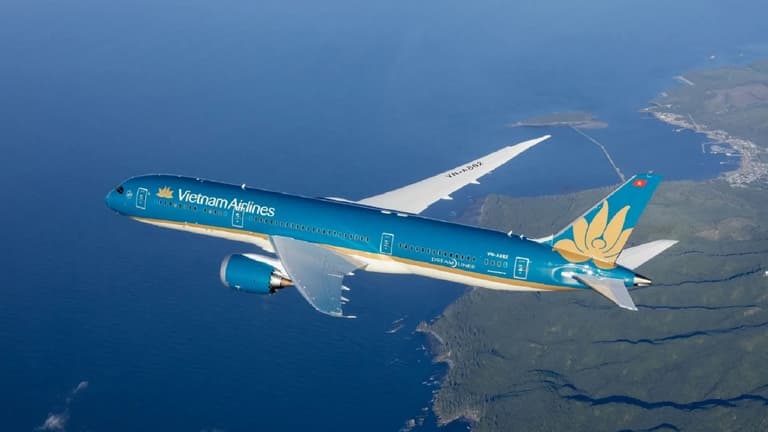 may-bay-vietnam-airlines-bay-di-phu-quoc