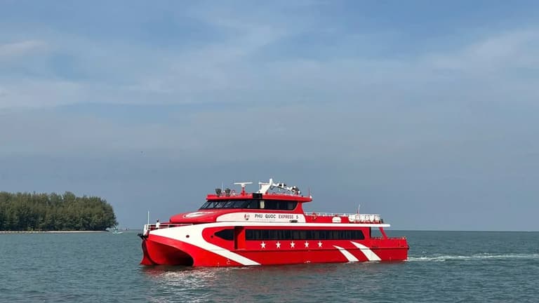 tau-cao-toc-phu-quoc-express-2-than